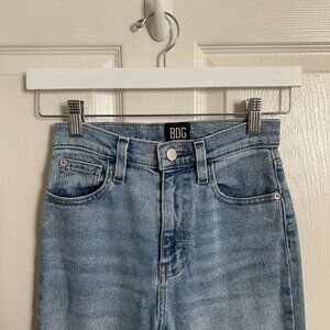 BDG Girlfriend High Rise Cropped Jeans Size 24 (US)